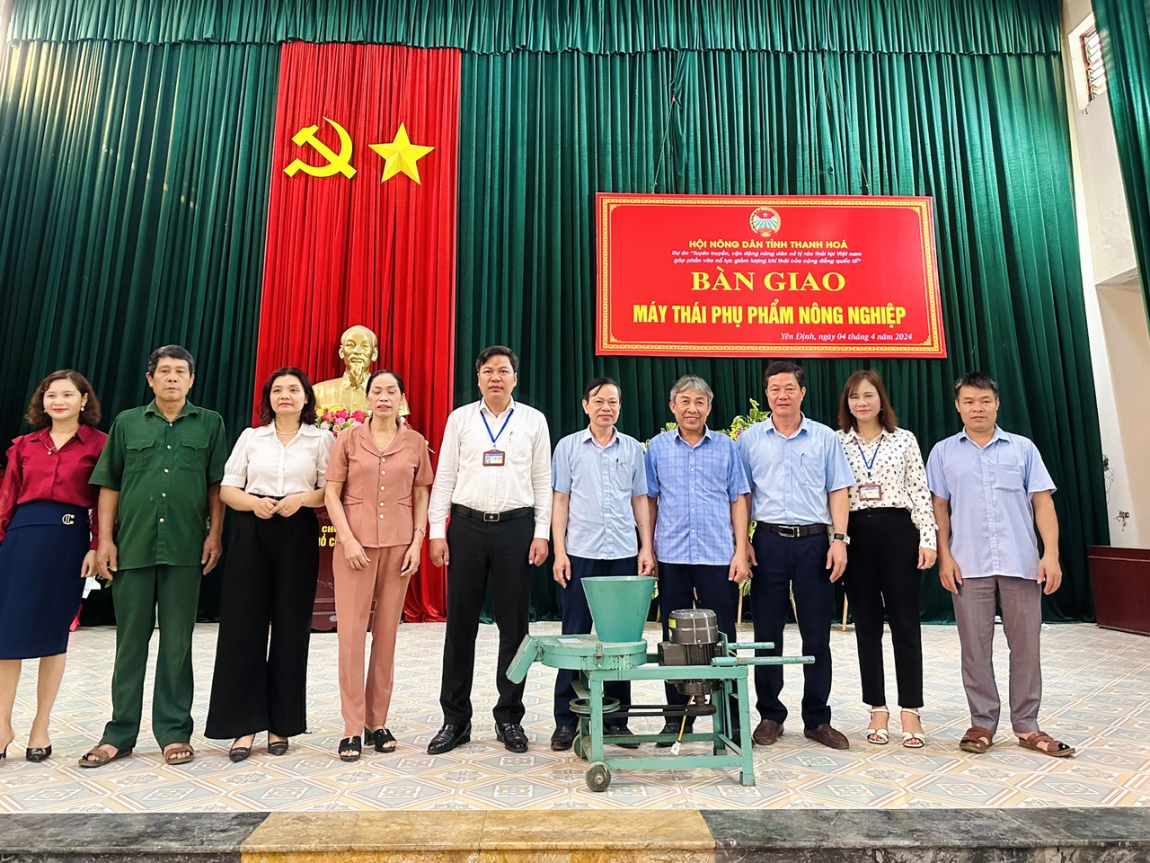 Thanh Hóa: Bàn giao thiết bị hỗ trợ nông dân xây dựng mô hình xử lý rác thải thân thiện môi trường- Ảnh 1.