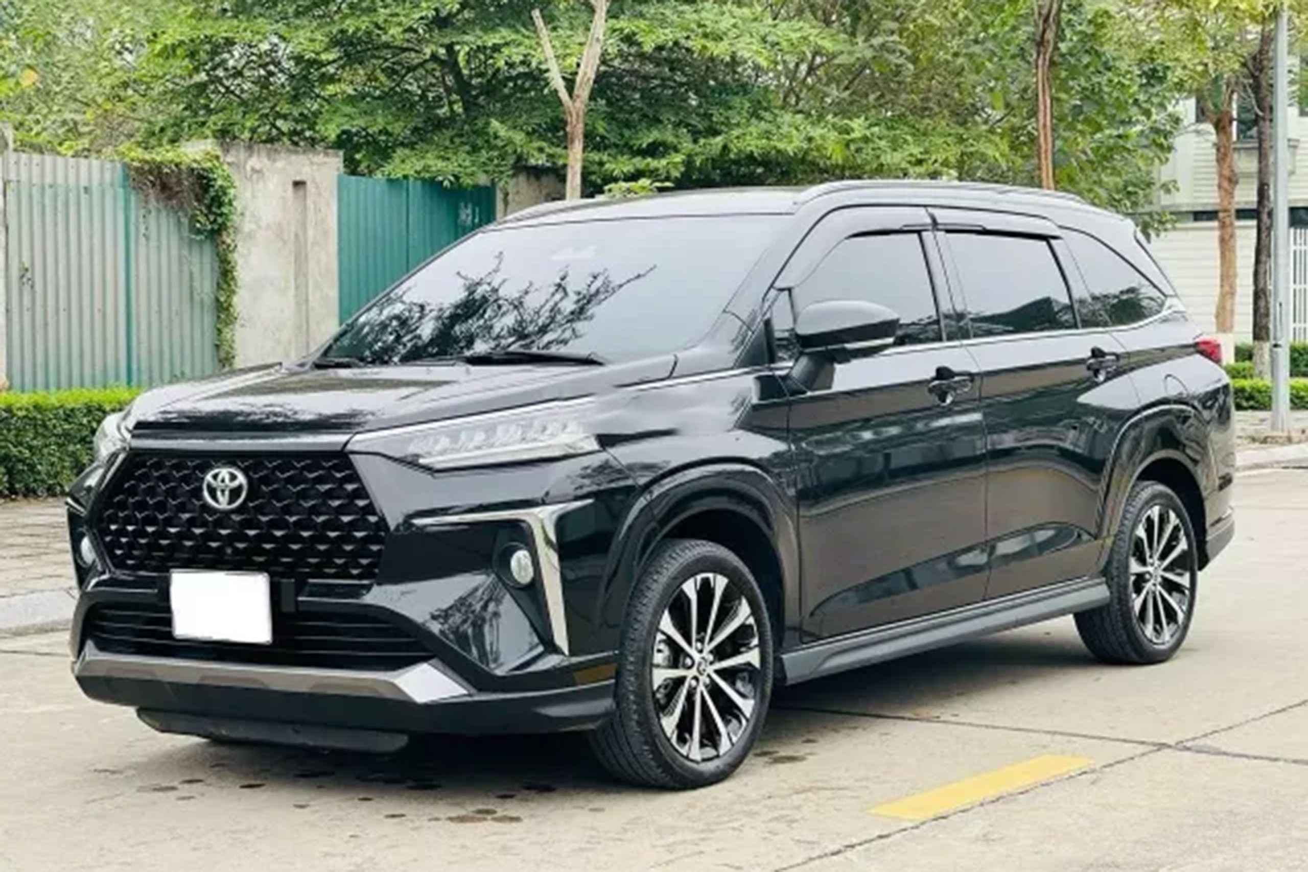 Bất ngờ khấu hao ô tô 7 chỗ Mitsubishi Xpander và Toyota Veloz Cross sau 2 năm lăn bánh tại Việt Nam- Ảnh 4.