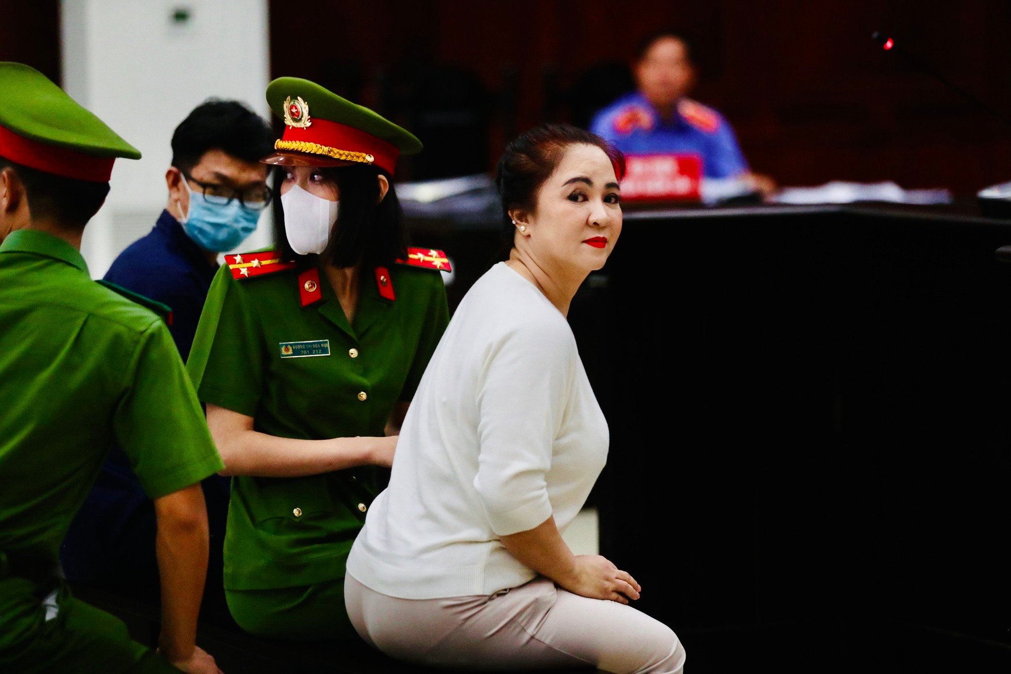 TIN NÓNG 24 GIỜ QUA: Đâm 2 người thương vong vì chuyện chó phóng uế; vờ hỏi đường rồi dâm ô nữ sinh- Ảnh 5.