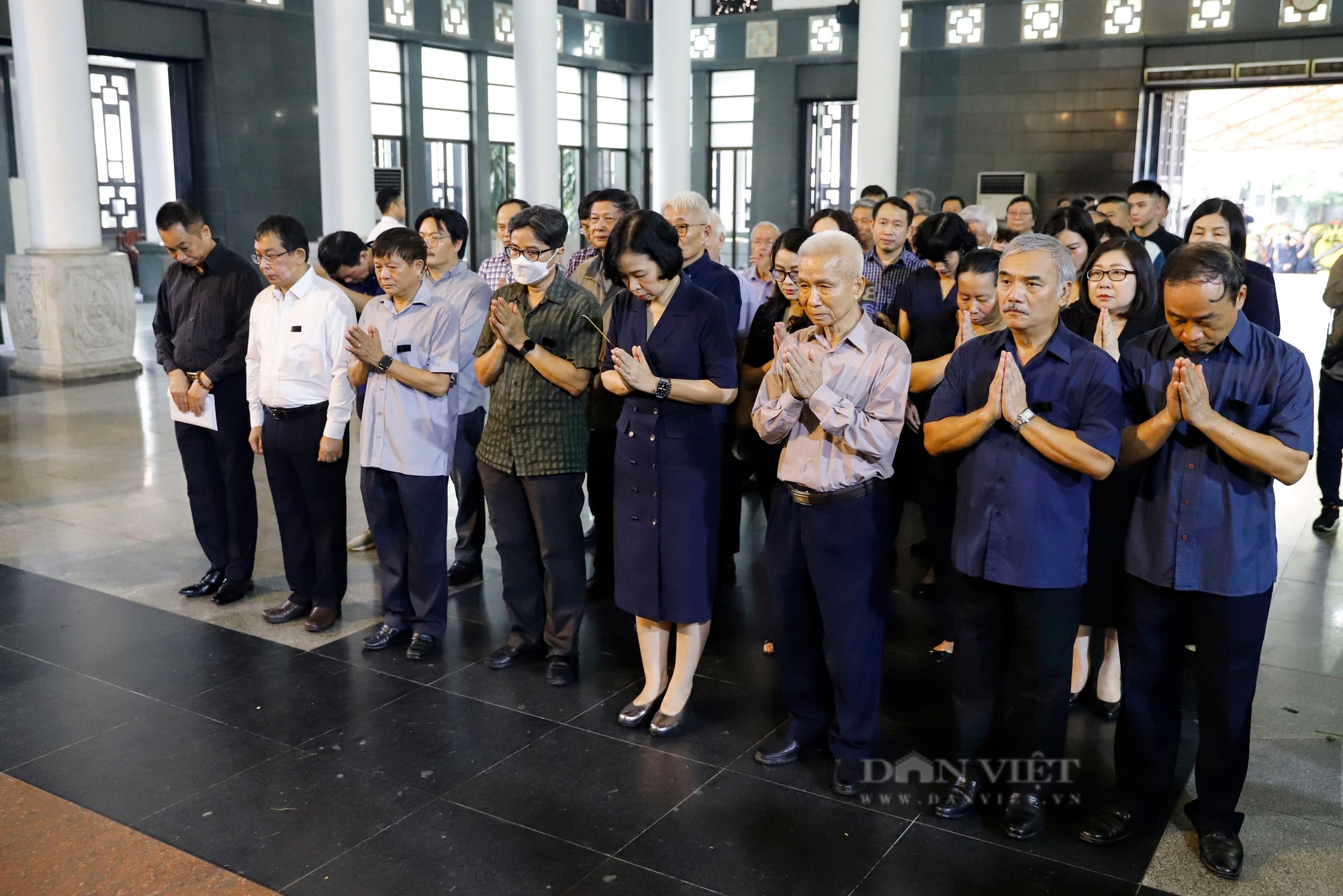 Lễ tang nhà báo Trần Mai Hạnh, người chứng kiến và viết bài tường thuật đầu tiên tại Dinh Độc Lập ngày 30/4/1975- Ảnh 5.