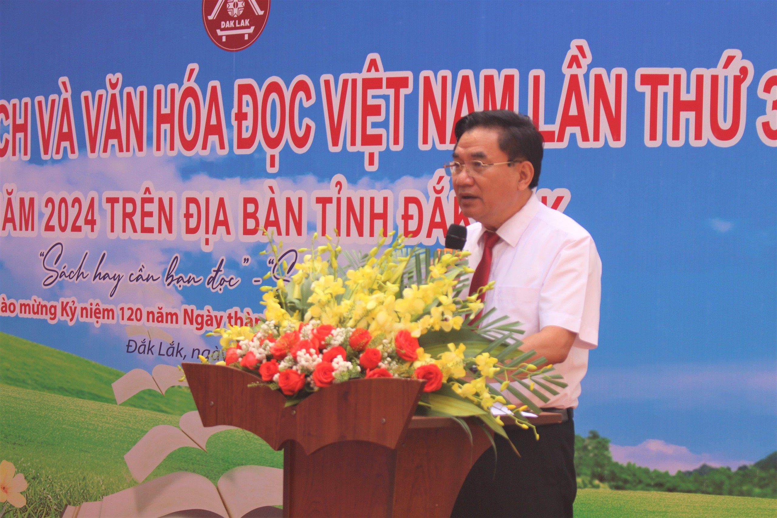 Sôi nổi các hoạt động hưởng ứng Ngày Sách và Văn hóa đọc năm 2024 tại Đắk Lắk- Ảnh 2.