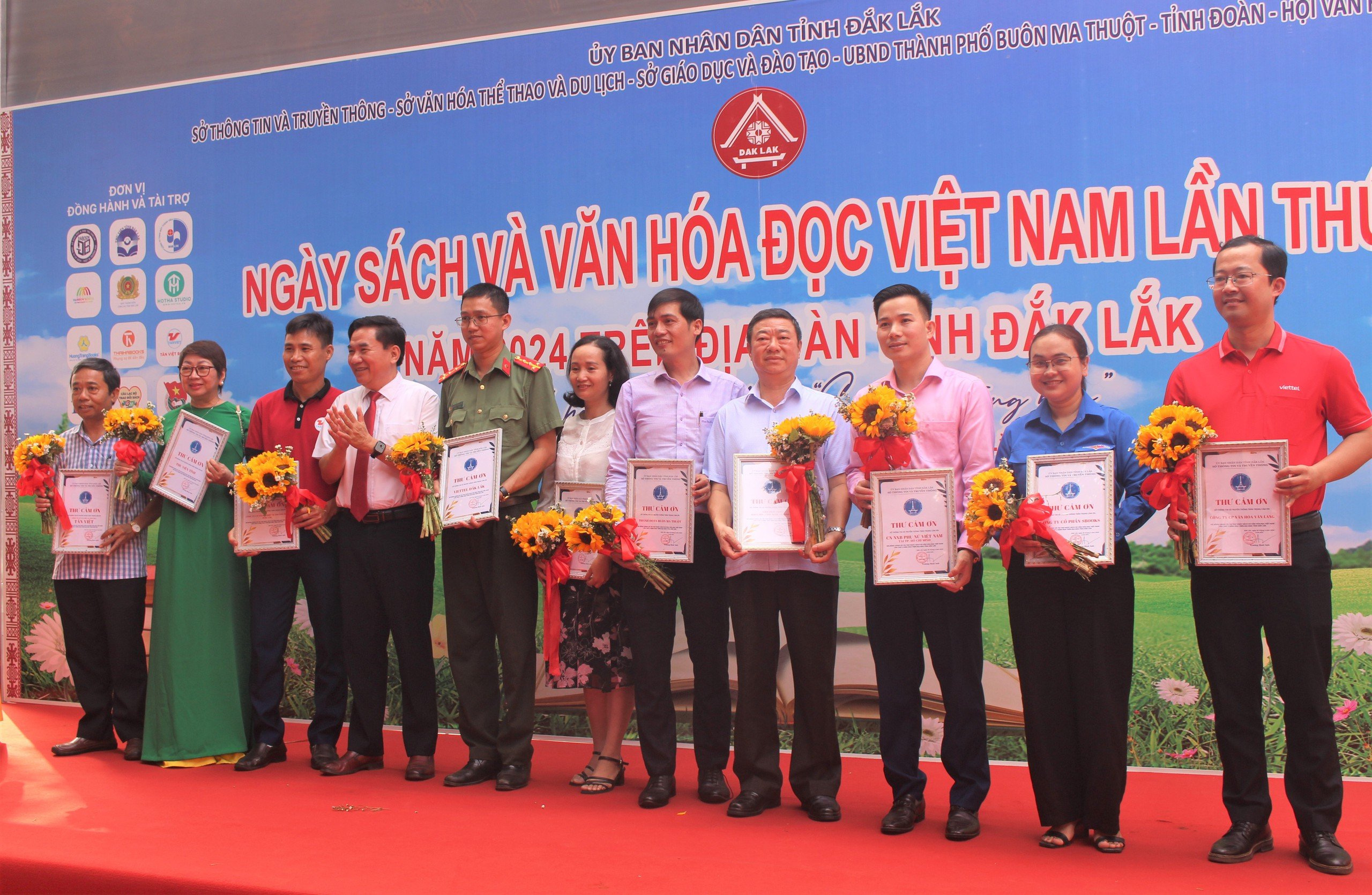 Sôi nổi các hoạt động hưởng ứng Ngày Sách và Văn hóa đọc năm 2024 tại Đắk Lắk- Ảnh 6.