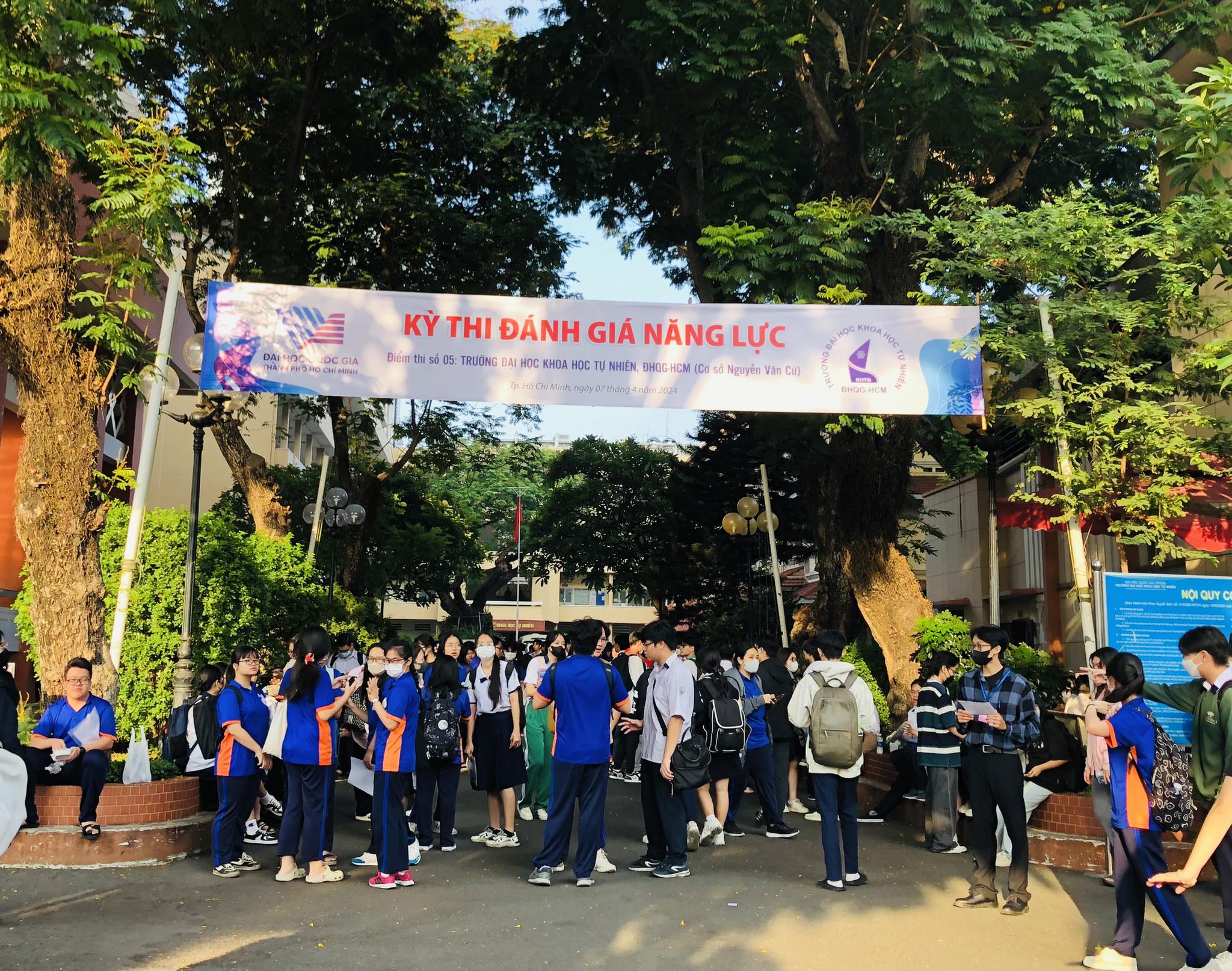 Thi đánh giá năng lực: Nhắm mục tiêu đậu đại học nhưng thí sinh thoải mái thử sức, không cảm thấy áp lực  - Ảnh 1.