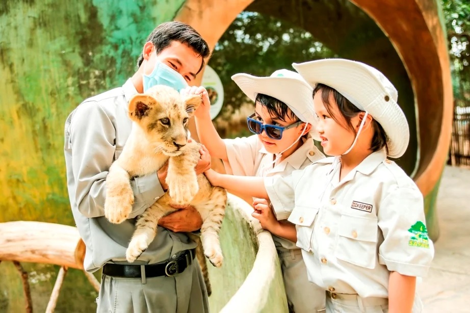 Siêu hot trải nghiệm “nhập vai bảo mẫu nhí” cực hút khách tại Vinpearl Safari- Ảnh 4.