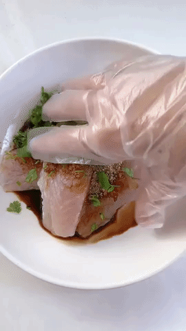 Mách chị em cách kho cá siêu đơn giản, chưa tới 30 phút là xong mà đưa cơm tuyệt vời!- Ảnh 2.