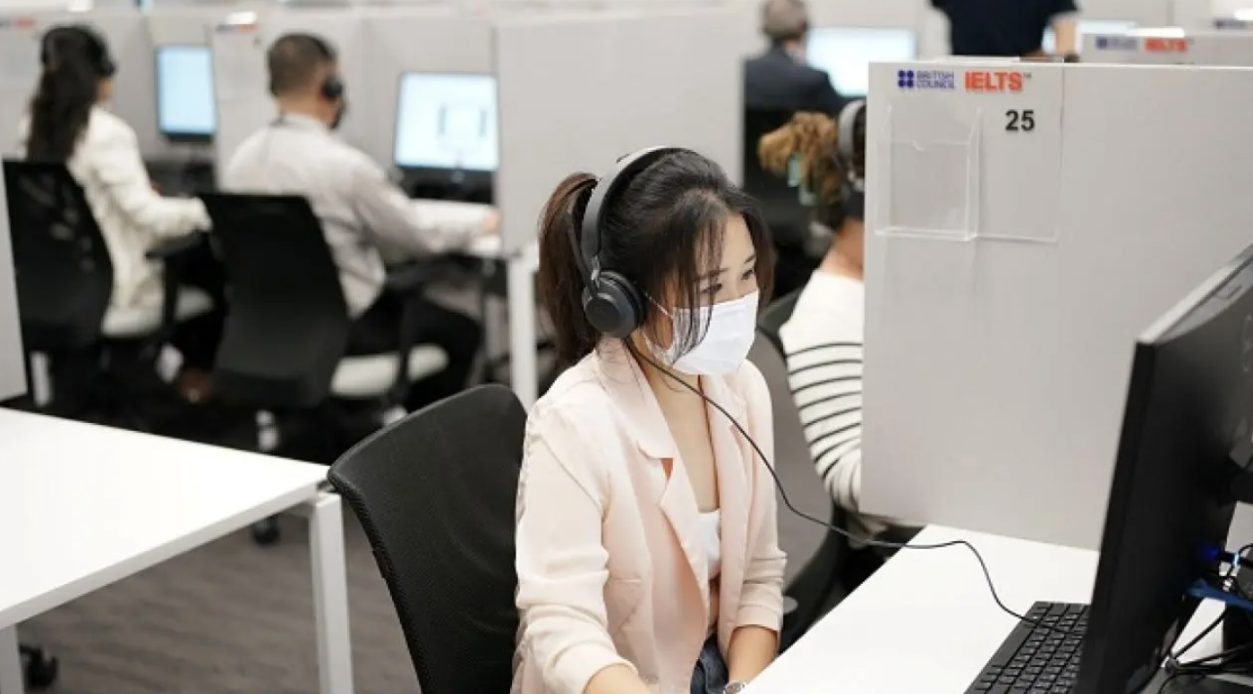 Hội đồng Anh cấp sai phép hơn 90.000 chứng chỉ IELTS và Aptis - Ảnh 1.