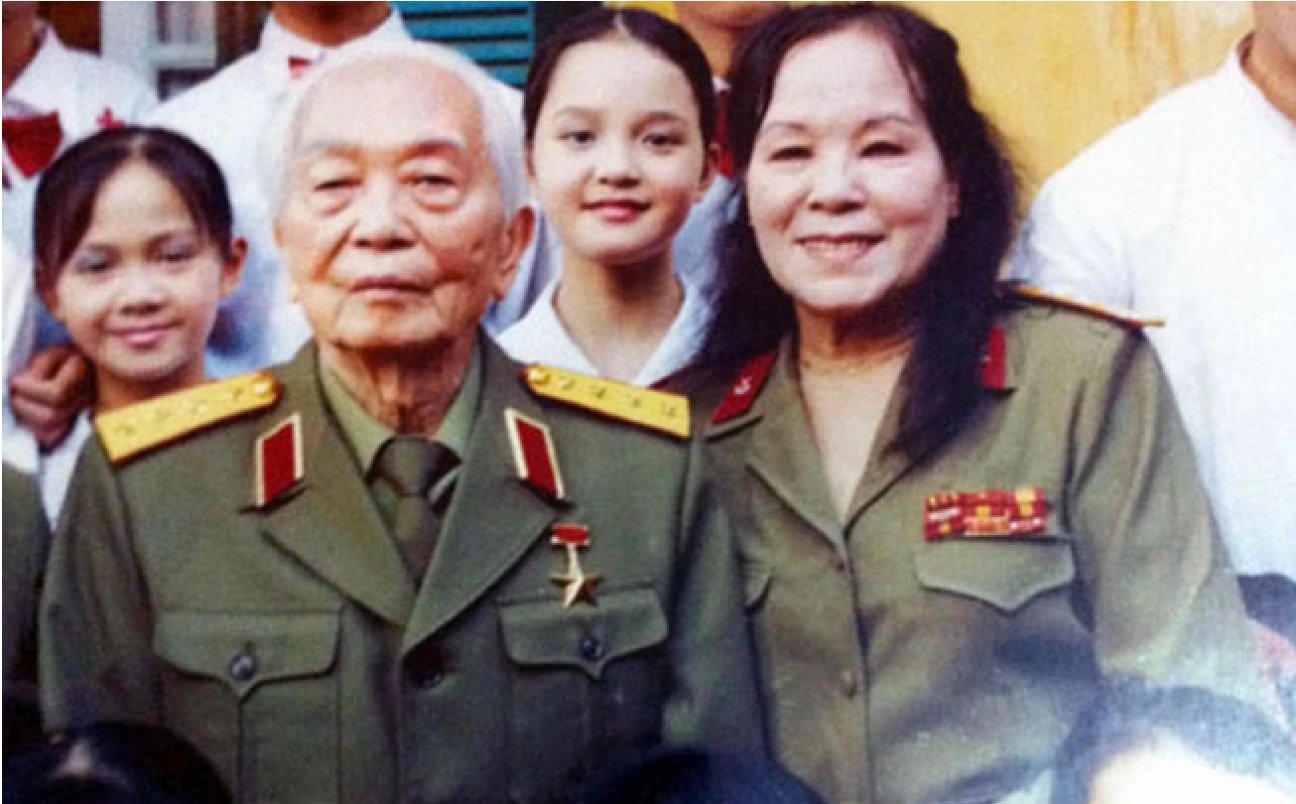 NSND Tường Vi: Từ cô y tá quân y tới giọng ca bất hủ của dòng nhạc cách mạng- Ảnh 2.