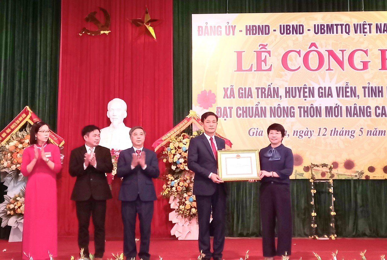 Thêm một xã ở Ninh Bình đạt chuẩn nông thôn mới nâng cao, thu nhập hơn 70 triệu đồng/người/năm- Ảnh 4.