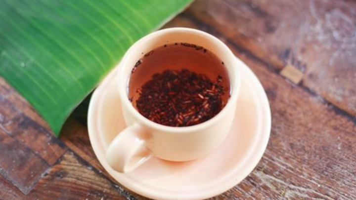 Nước gạo lứt rang giúp cơ thể thanh nhiệt, giải độc, song những người này không nên uống - Ảnh 1. Nước gạo lứt rang giúp cơ thể thanh nhiệt, giải độc, song những người này không nên uống - Ảnh 1.