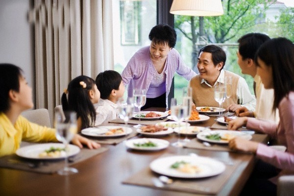 Gia đình trong "cơn bão" công nghệ, làm sao để không bị mất kết nối?- Ảnh 2.