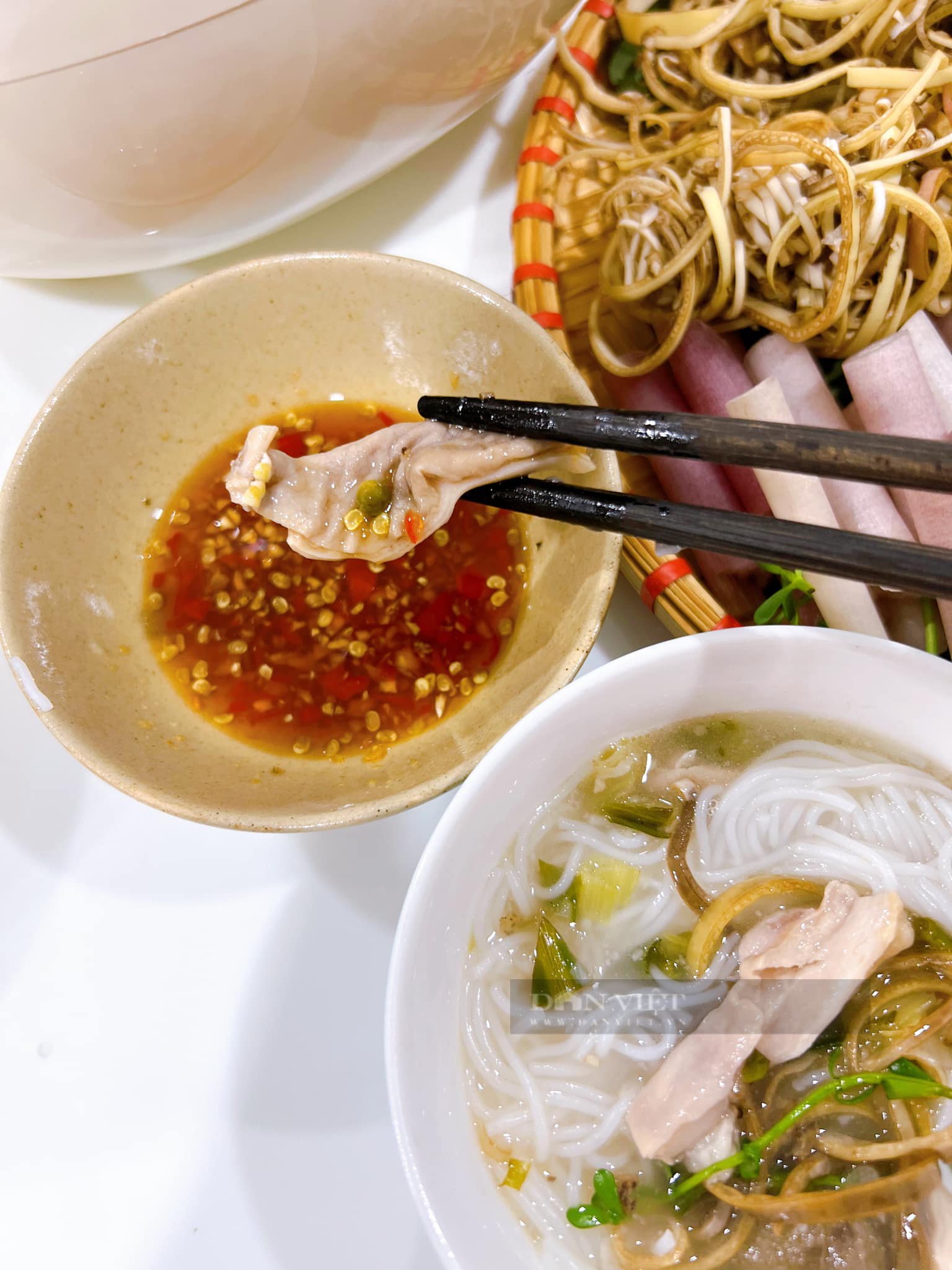 Bộ phận độc nhất vô nhị của con heo, bổ bằng 10 vị thuốc, om với loại quả mùa hè siêu ngon- Ảnh 2.