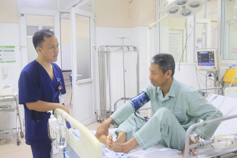 Cứng hàm, khó thở, khó vận động sau khi ăn con so- Ảnh 2.