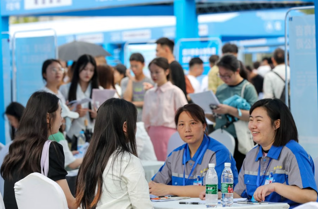 Rải đơn tới 800 công ty mới được một nơi nhận vào làm- Ảnh 2.