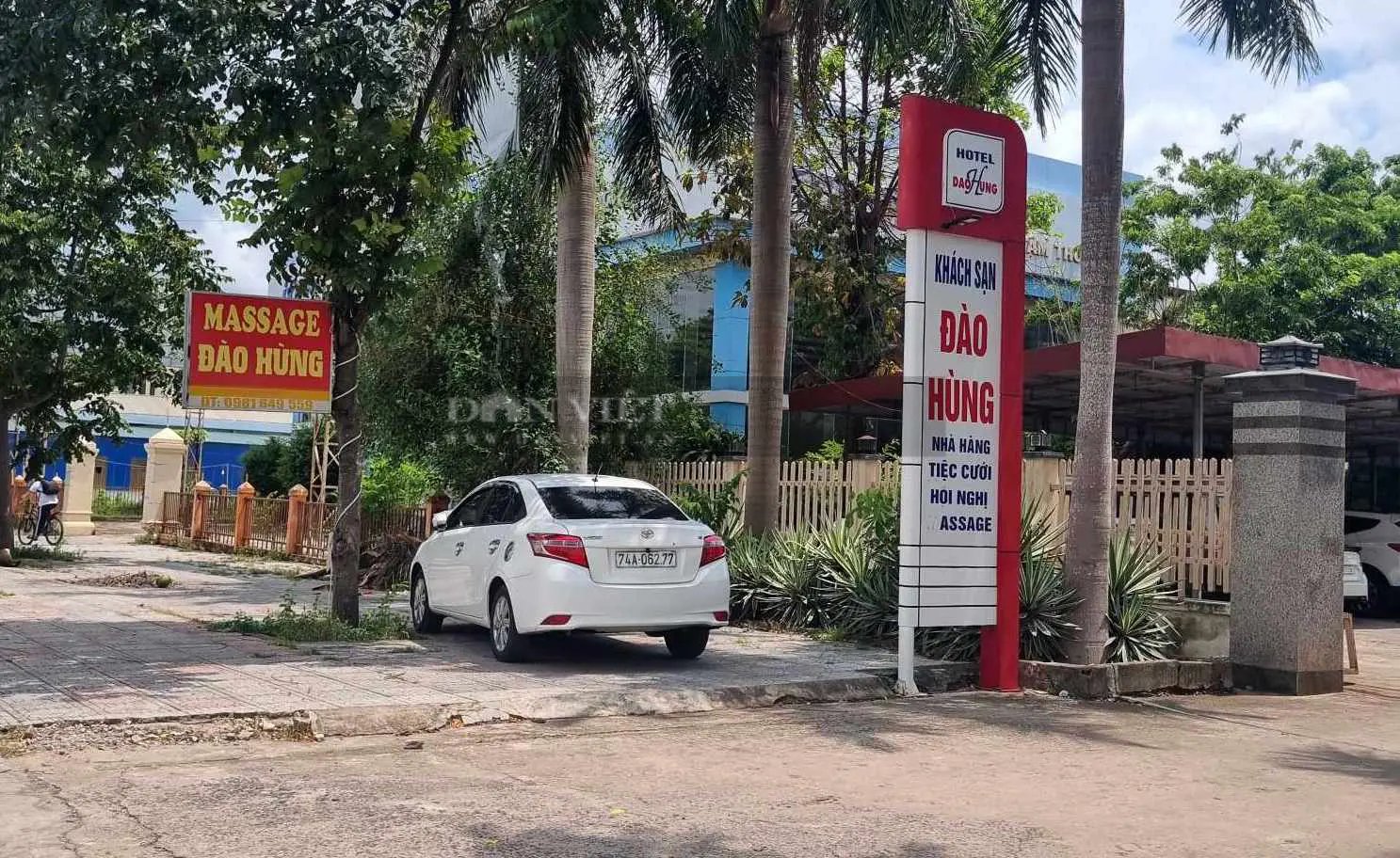 Đề nghị xử phạt bà chủ cơ sở massage ở Quảng Trị vì để xảy ra hoạt động mua bán dâm- Ảnh 1.