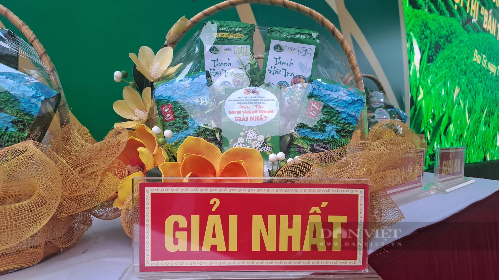 Đấu giá toàn bộ sản phẩm trà trong hội thi "Bàn tay vàng chế biến chè", giá cao nhất lên tới 68 triệu đồng/kg- Ảnh 4.