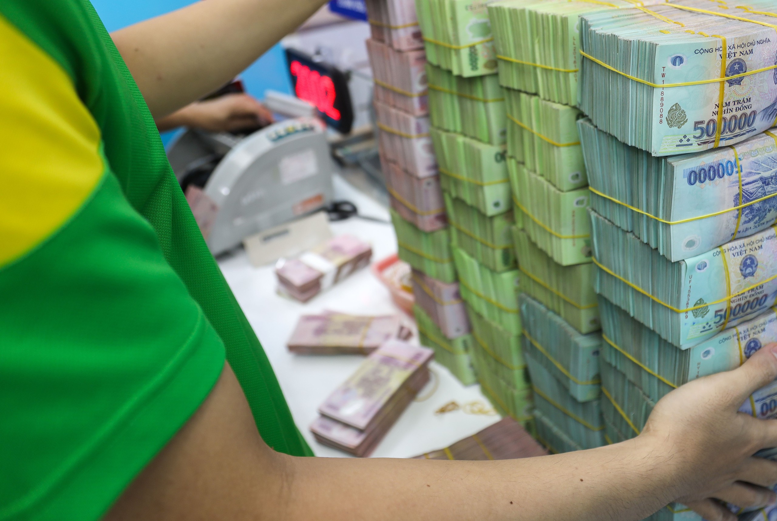 NHNN dự kiến cho kéo dài thời gian giãn nợ, hoãn nợ thêm 6 tháng- Ảnh 1.