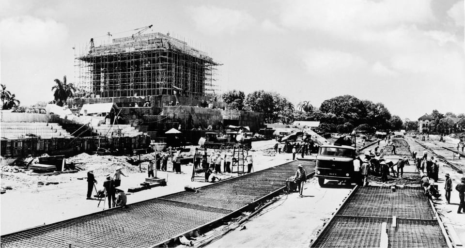 Chuyện hiếm về gia đình có 3 cha con cùng xây Lăng Chủ tịch Hồ Chí Minh- Ảnh 4.