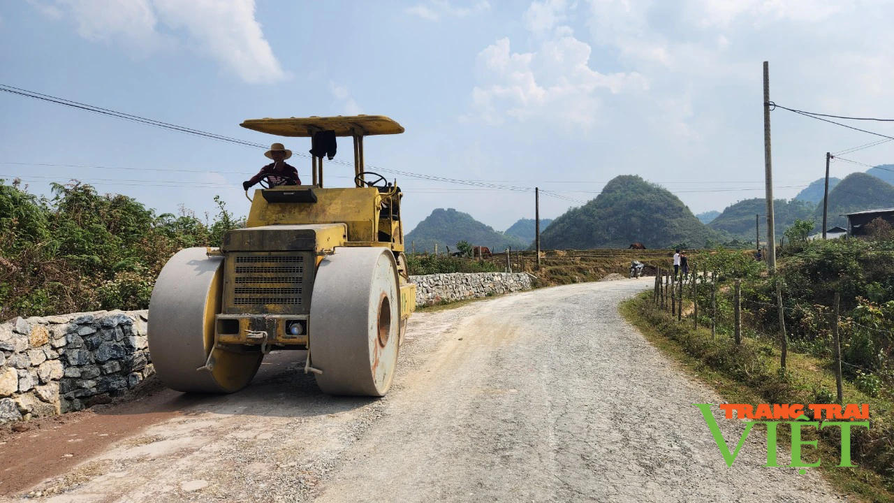 Sìn Hồ quan tâm đầu tư hạ tầng giao thông, thúc đẩy kinh tế xã hội phát triển- Ảnh 2.