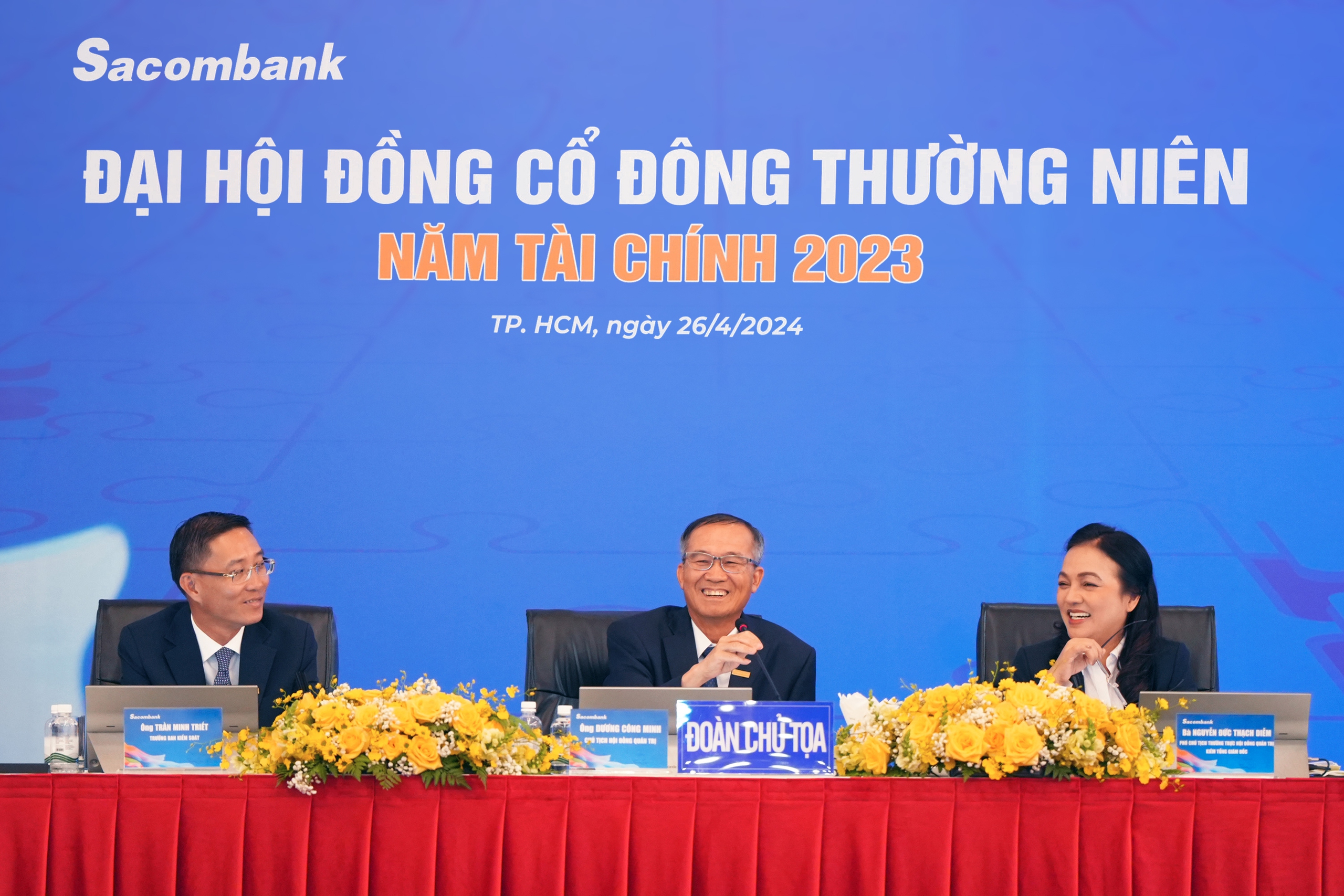 Năm 2024: Sacombank tăng tốc kinh doanh và chuyển đổi số, đặt mục tiêu tái cơ cấu thành công trước hạn- Ảnh 2.