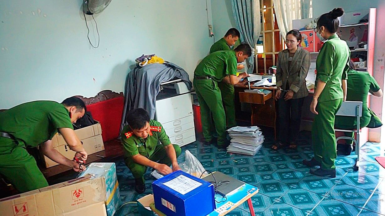 Bắt giám đốc, kế toán HTX chiếm đoạt tiền hỗ trợ thuỷ lợi bằng chứng từ khống- Ảnh 1.