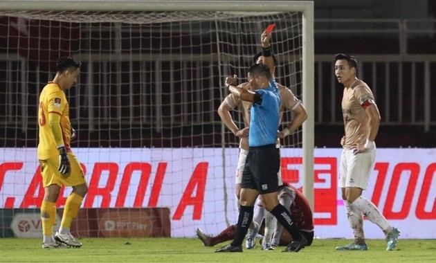 CLB CAHN dọa kiện lên FIFA, trọng tài lao đao- Ảnh 2.