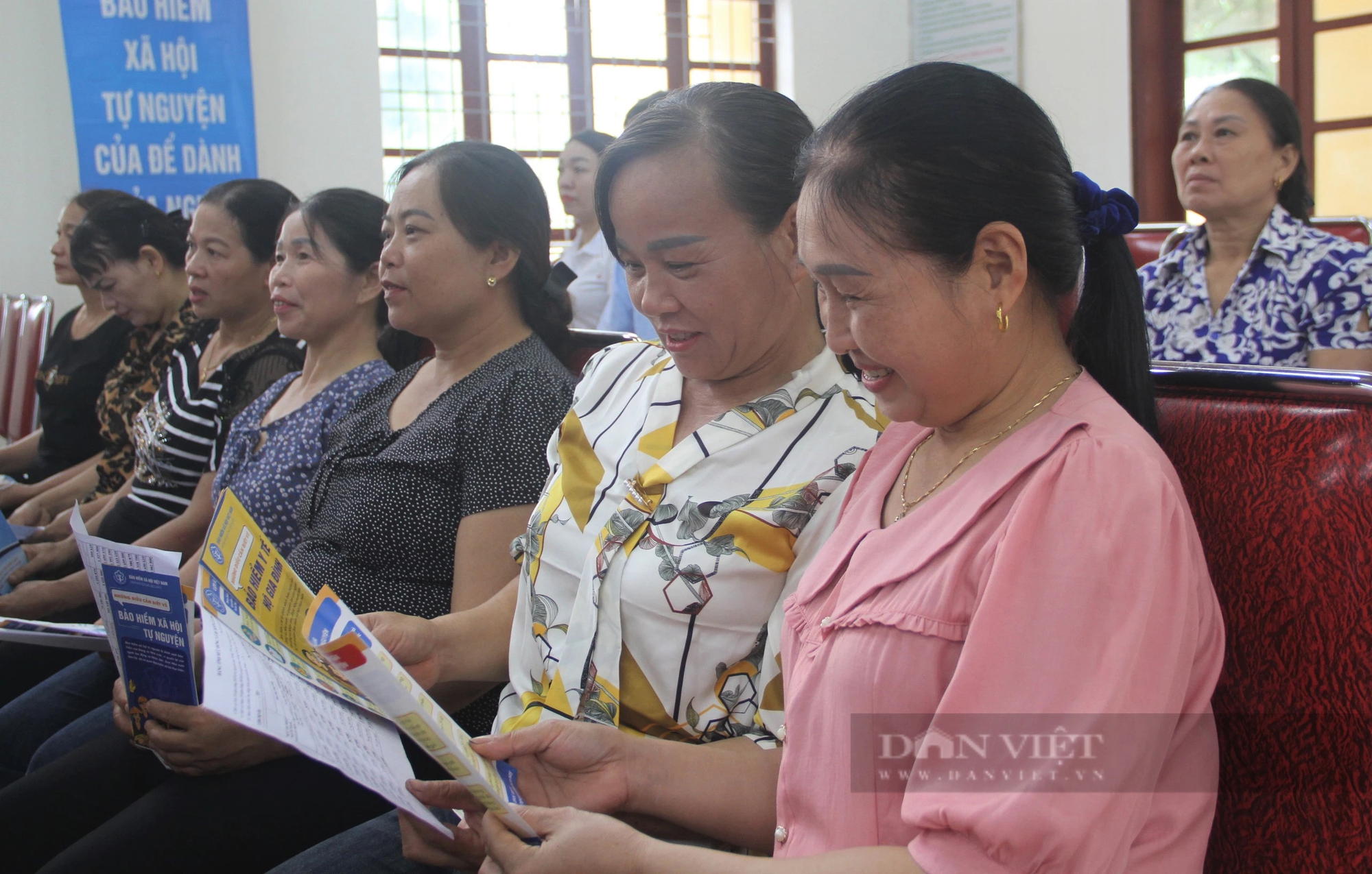 Đẩy mạnh tuyên truyền, vận động nông dân Nghệ An tham gia bảo hiểm y tế, bảo hiểm xã hội tự nguyện- Ảnh 2.