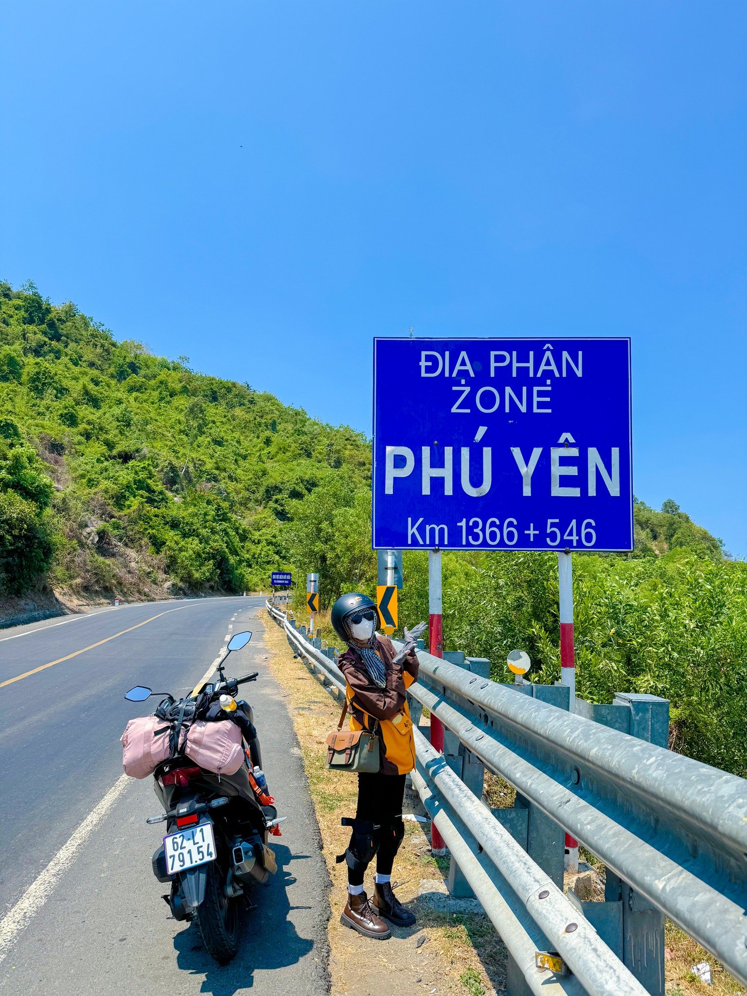 8 ngày “nhuộm da” dưới cái nắng miền Trung, cô gái gen Z khiến cộng đồng mạng ngưỡng mộ- Ảnh 6.