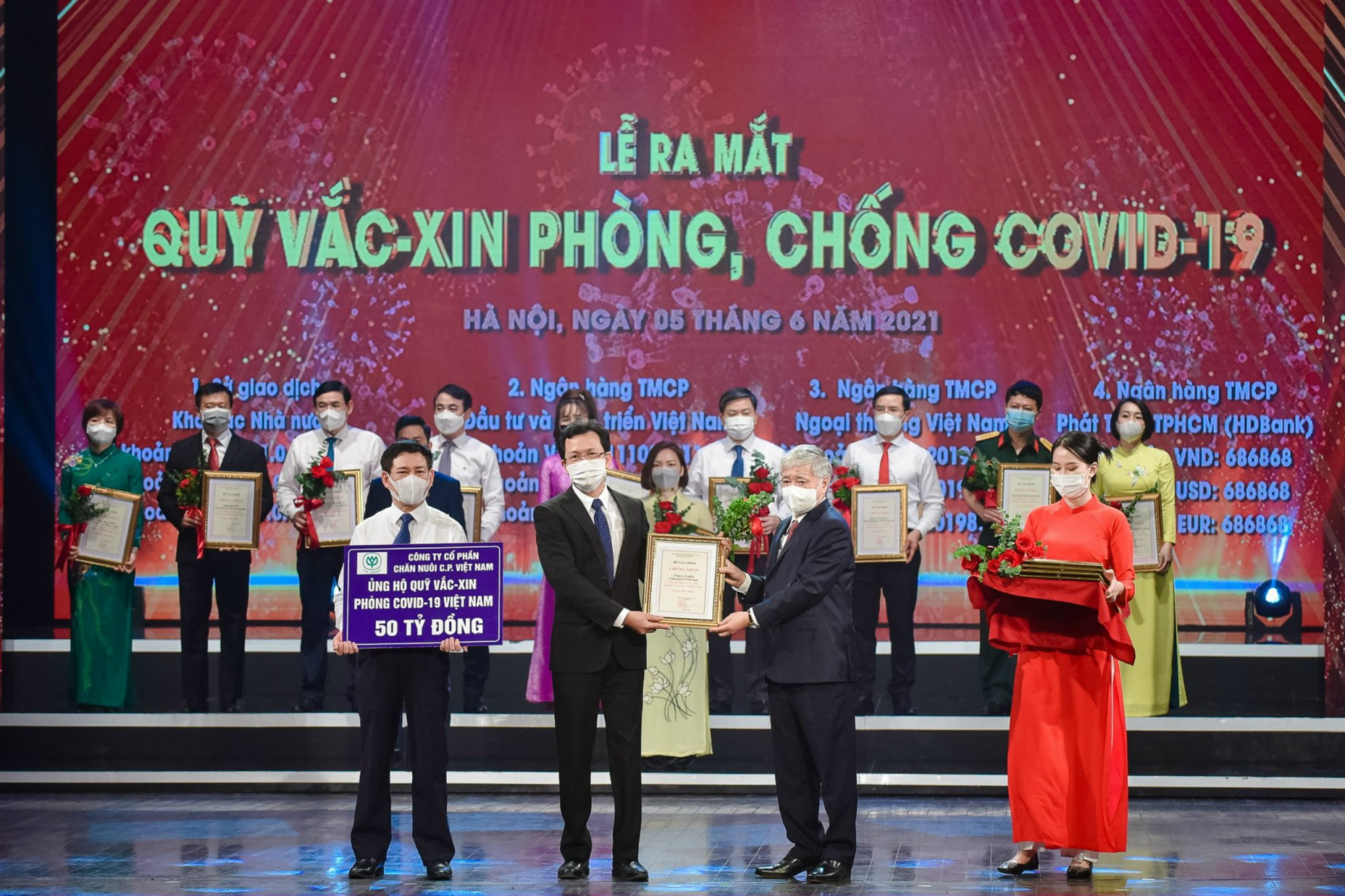 Phó Chủ tịch Montri Suwanposri của CPF nhận Huân chương Hoàng gia Thái Lan- Ảnh 2.
