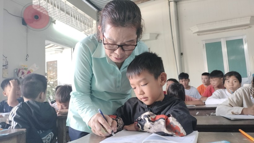 Những giáo viên không tuổi hưu- Ảnh 4.