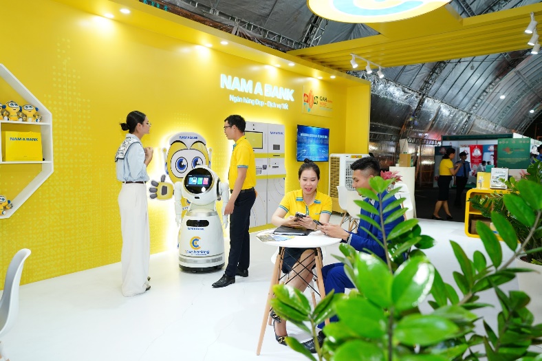 Nam A Bank đồng hành cùng TP. HCM phát triển kinh tế số và xanh- Ảnh 2.