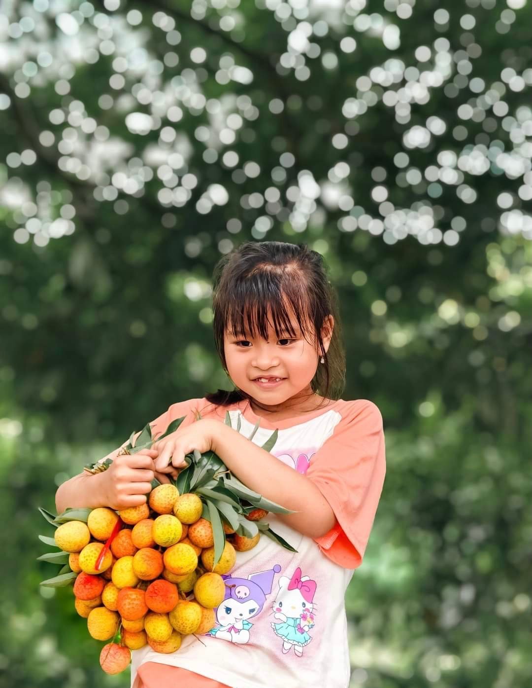  Thổn thức trước vẻ đẹp thanh bình của mùa vải chín đỏ ven sông- Ảnh 6.