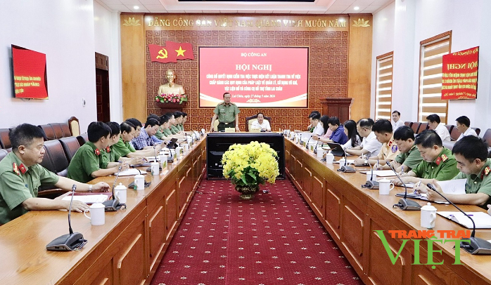Lai Châu triển khai có hiệu quả công tác quản lý, sử dụng vũ khí, vật liệu nổ- Ảnh 1. Lai Châu triển khai có hiệu quả công tác quản lý, sử dụng vũ khí, vật liệu nổ- Ảnh 1.