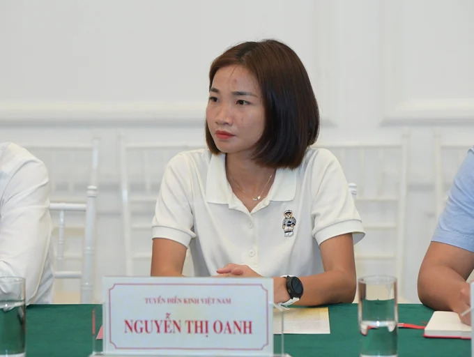 "Cô gái vàng" điền kinh Nguyễn Thị Oanh tham dự “Quảng Trị Marathon 2024 - Hành trình về Đất lửa” - Ảnh 2.