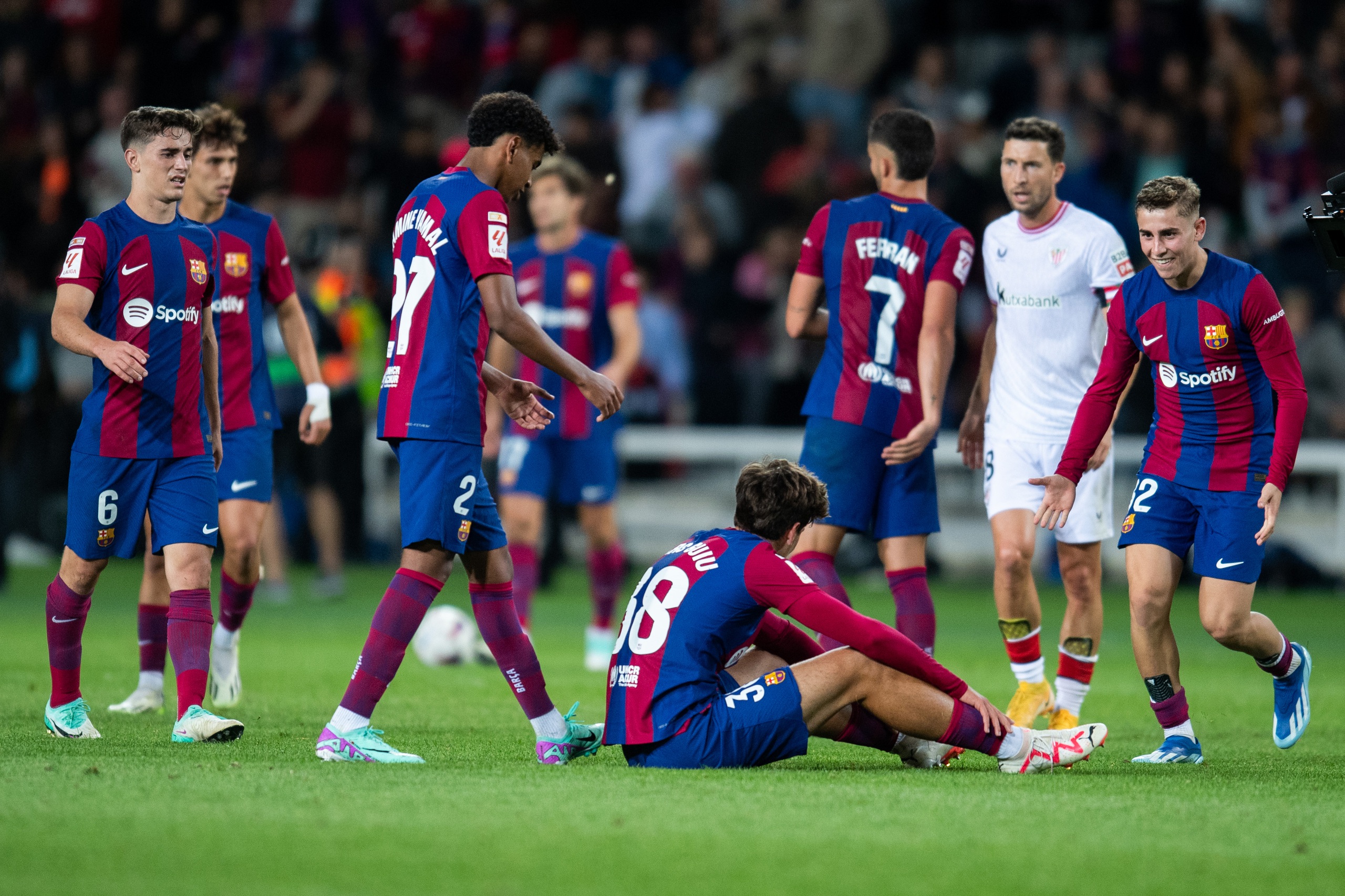 HLV Hansi Flick chỉ là giải pháp tình thế của Barca?- Ảnh 2.