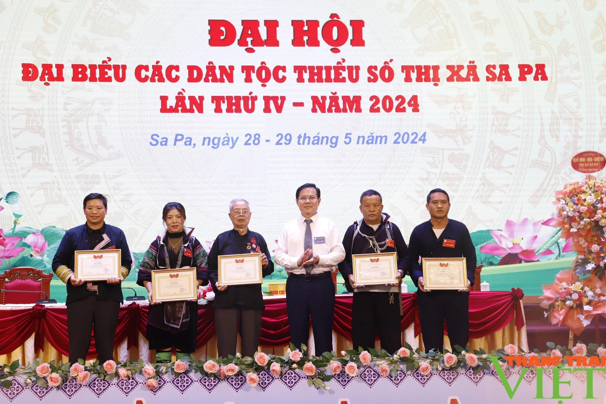 Đề ra 10 mục tiêu và 8 giải pháp phát triển kinh tế - xã hội vùng đồng bào DTTS ở Sa Pa- Ảnh 5. Đề ra 10 mục tiêu và 8 giải pháp phát triển kinh tế - xã hội vùng đồng bào DTTS ở Sa Pa- Ảnh 5.