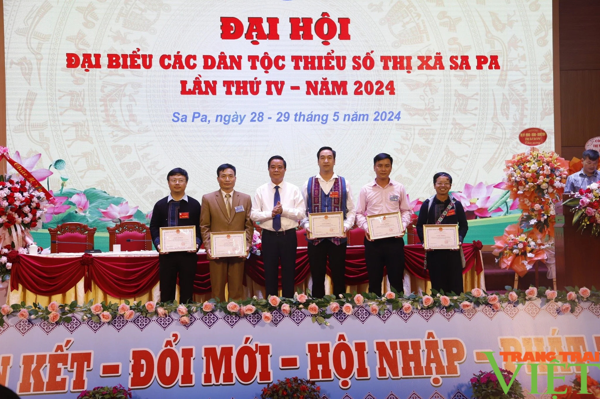 Đề ra 10 mục tiêu và 8 giải pháp phát triển kinh tế - xã hội vùng đồng bào DTTS ở Sa Pa- Ảnh 6. Đề ra 10 mục tiêu và 8 giải pháp phát triển kinh tế - xã hội vùng đồng bào DTTS ở Sa Pa- Ảnh 6.