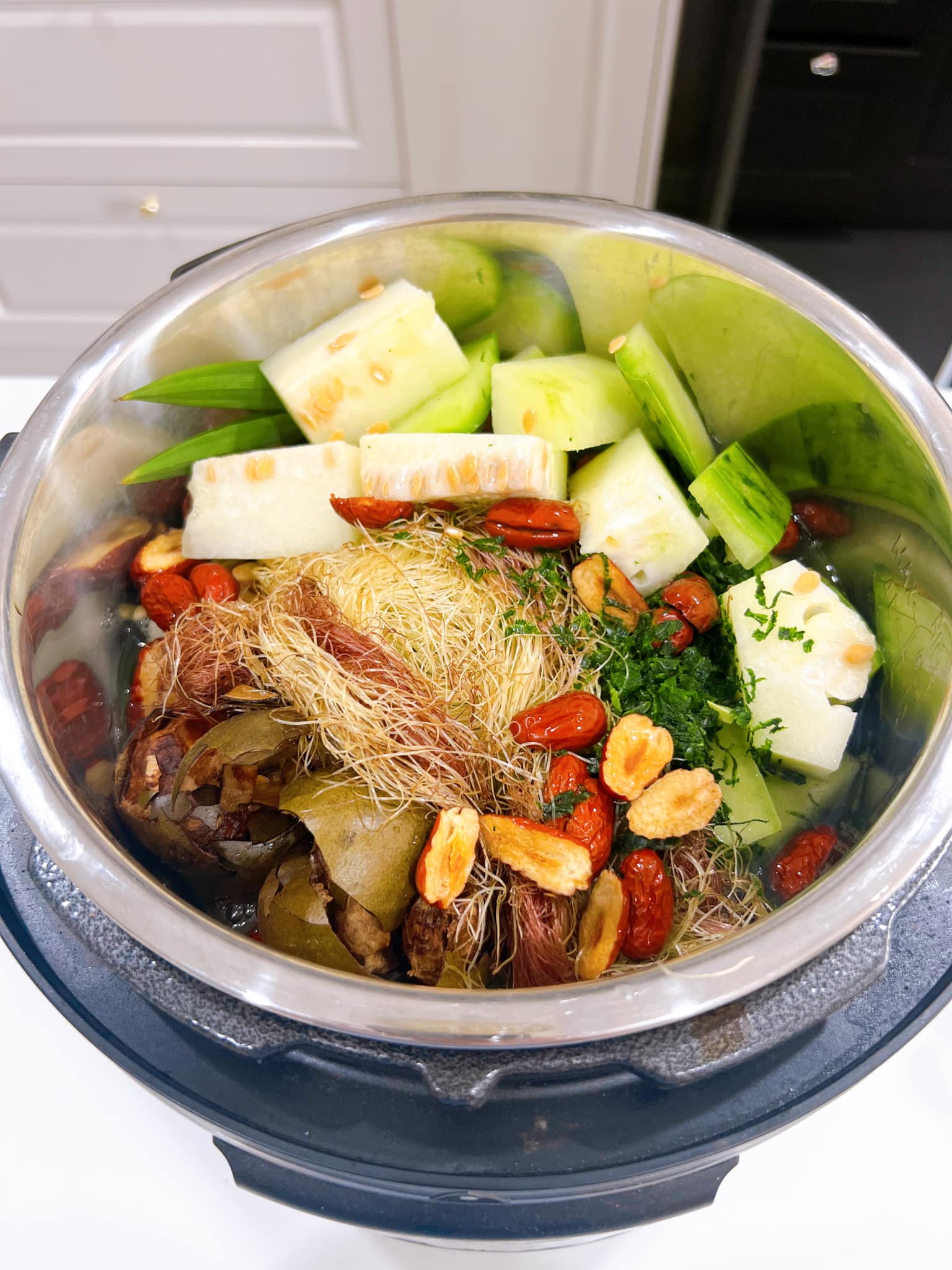 Bộ phận bỏ đi này lại là vị thuốc quý, đem nấu với bí đao thành nước giải nhiệt, vừa ngon vừa bổ- Ảnh 4.