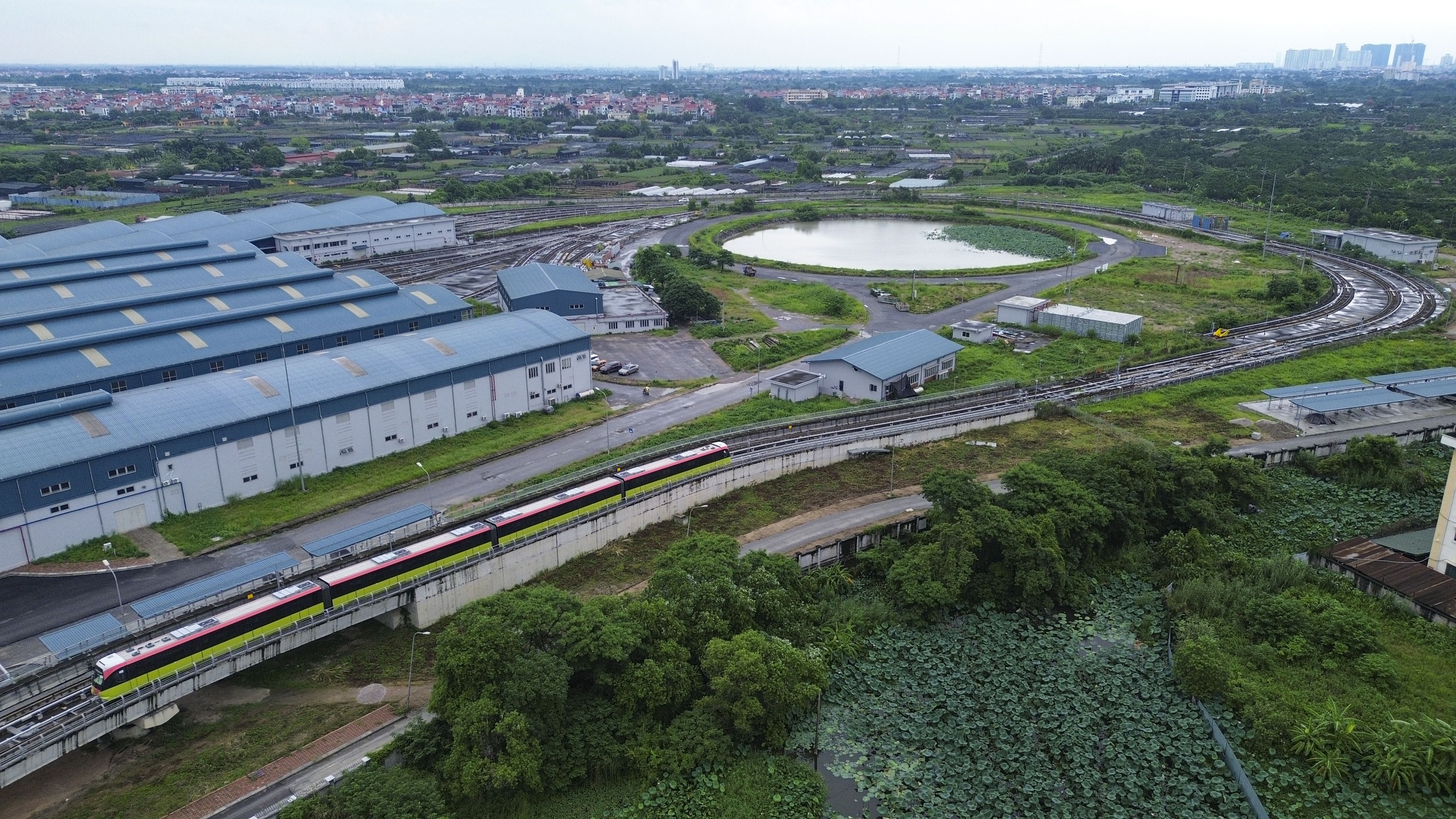 Toàn cảnh tuyến metro Nhổn - ga Hà Nội trước ngày đi vào hoạt động- Ảnh 4.
