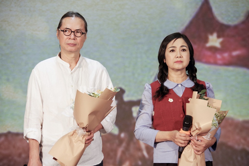 NSND Trung Hiếu: "Tôi sung sướng khi vào vai bộ đội phim Hoa ban đỏ"- Ảnh 3.