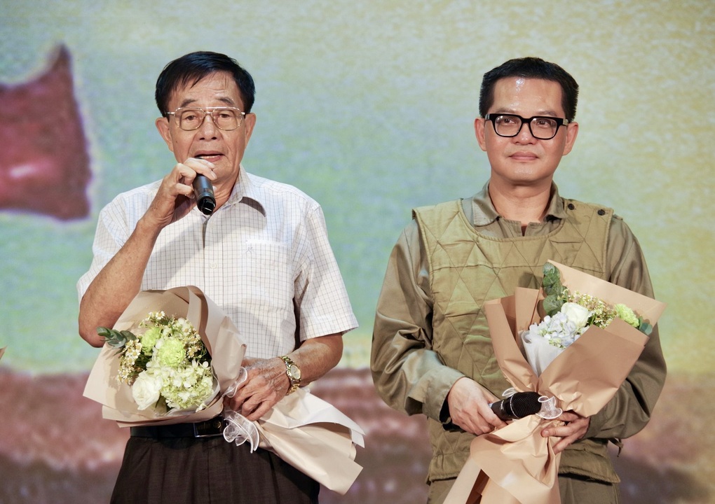 NSND Trung Hiếu: "Tôi sung sướng khi vào vai bộ đội phim Hoa ban đỏ"- Ảnh 2.