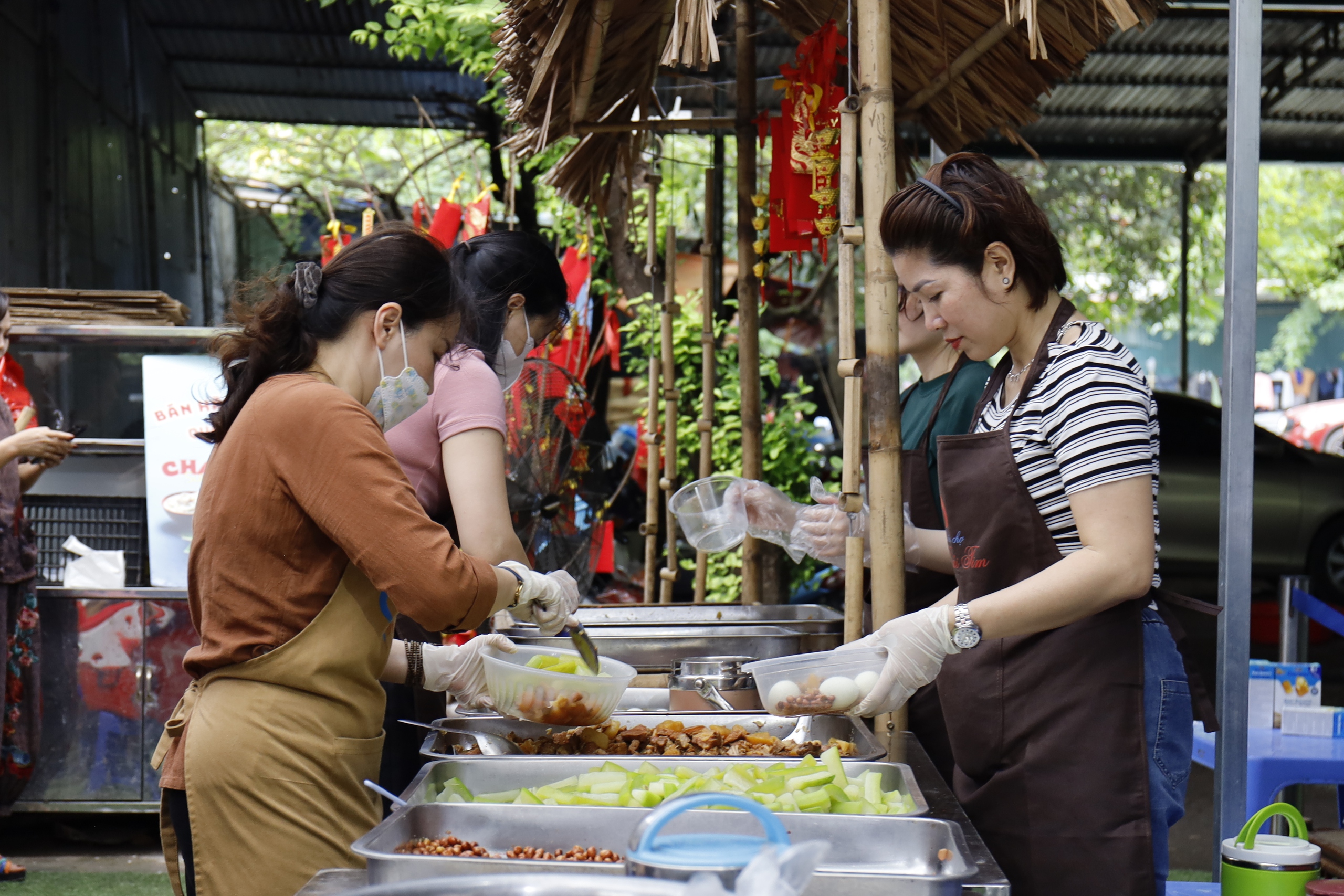 Dấu ấn ngày trở lại: Ấm lòng bữa “cơm nhà" đến với bệnh nhân sau kỳ nghỉ lễ- Ảnh 30.