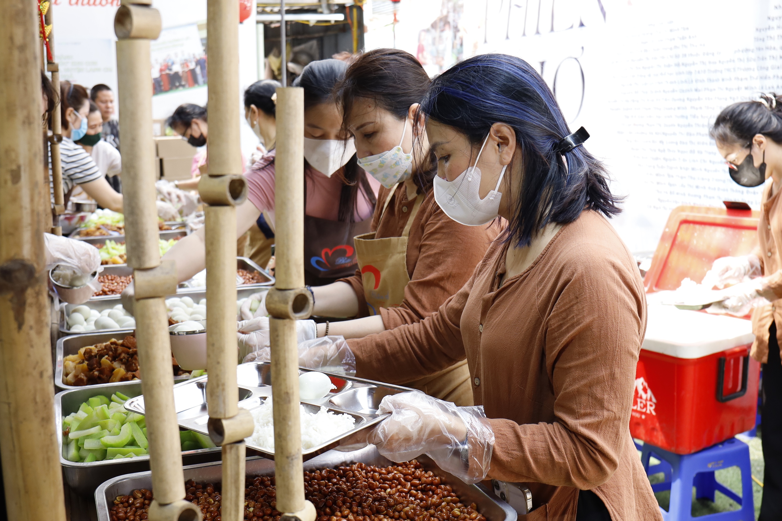 Dấu ấn ngày trở lại: Ấm lòng bữa “cơm nhà" đến với bệnh nhân sau kỳ nghỉ lễ- Ảnh 28.