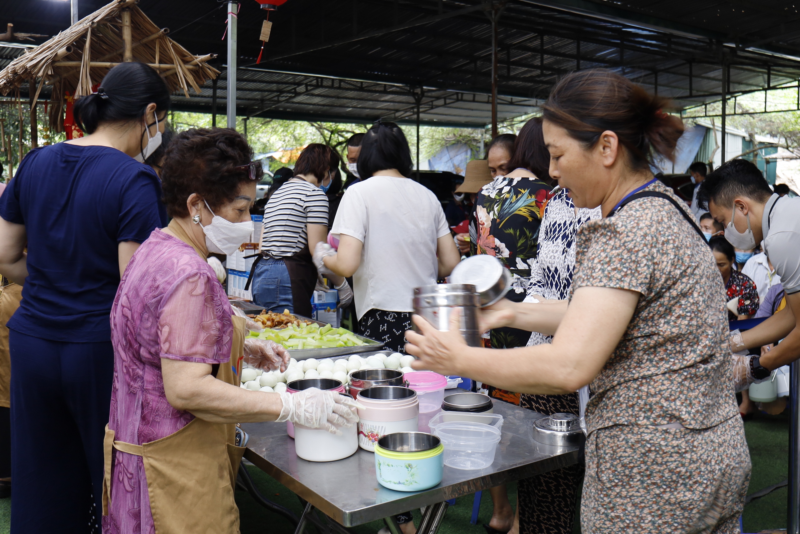 Dấu ấn ngày trở lại: Ấm lòng bữa “cơm nhà" đến với bệnh nhân sau kỳ nghỉ lễ- Ảnh 31.