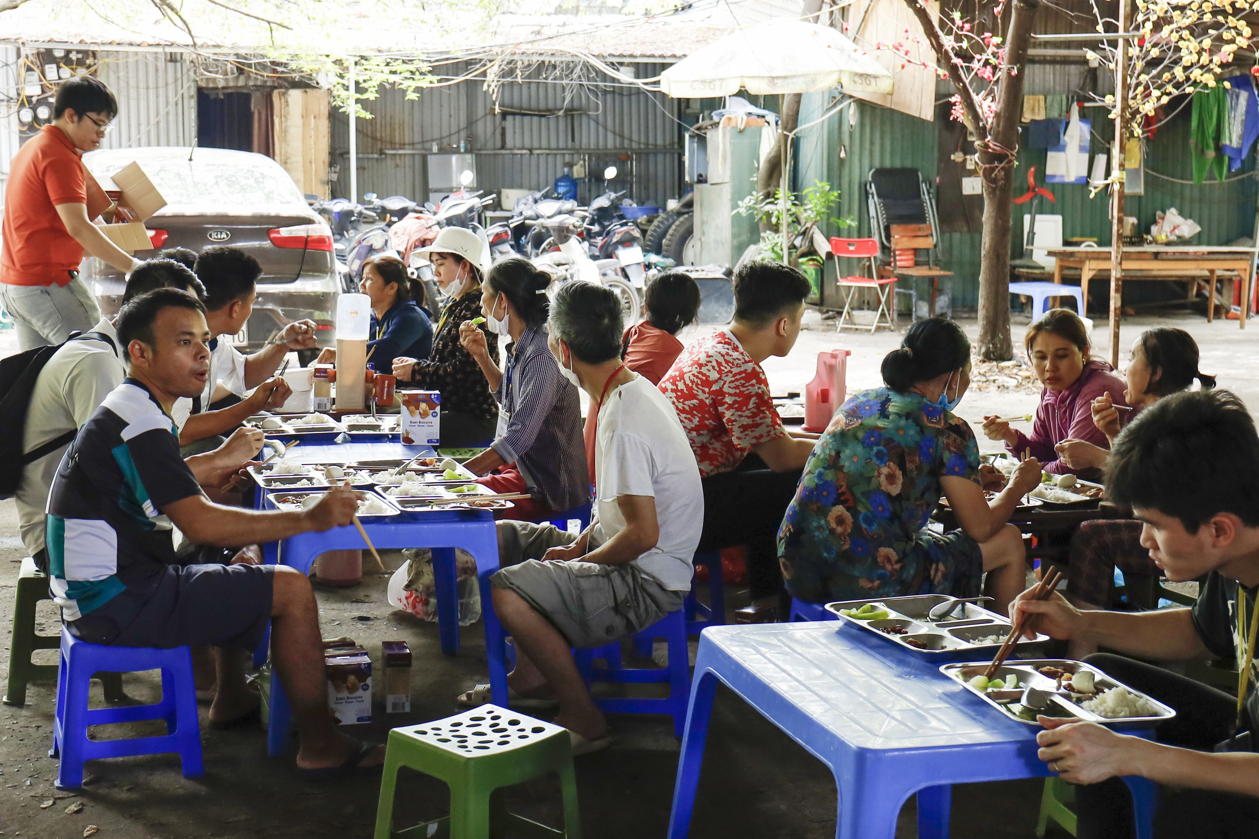 Dấu ấn ngày trở lại: Ấm lòng bữa “cơm nhà" đến với bệnh nhân sau kỳ nghỉ lễ- Ảnh 42.