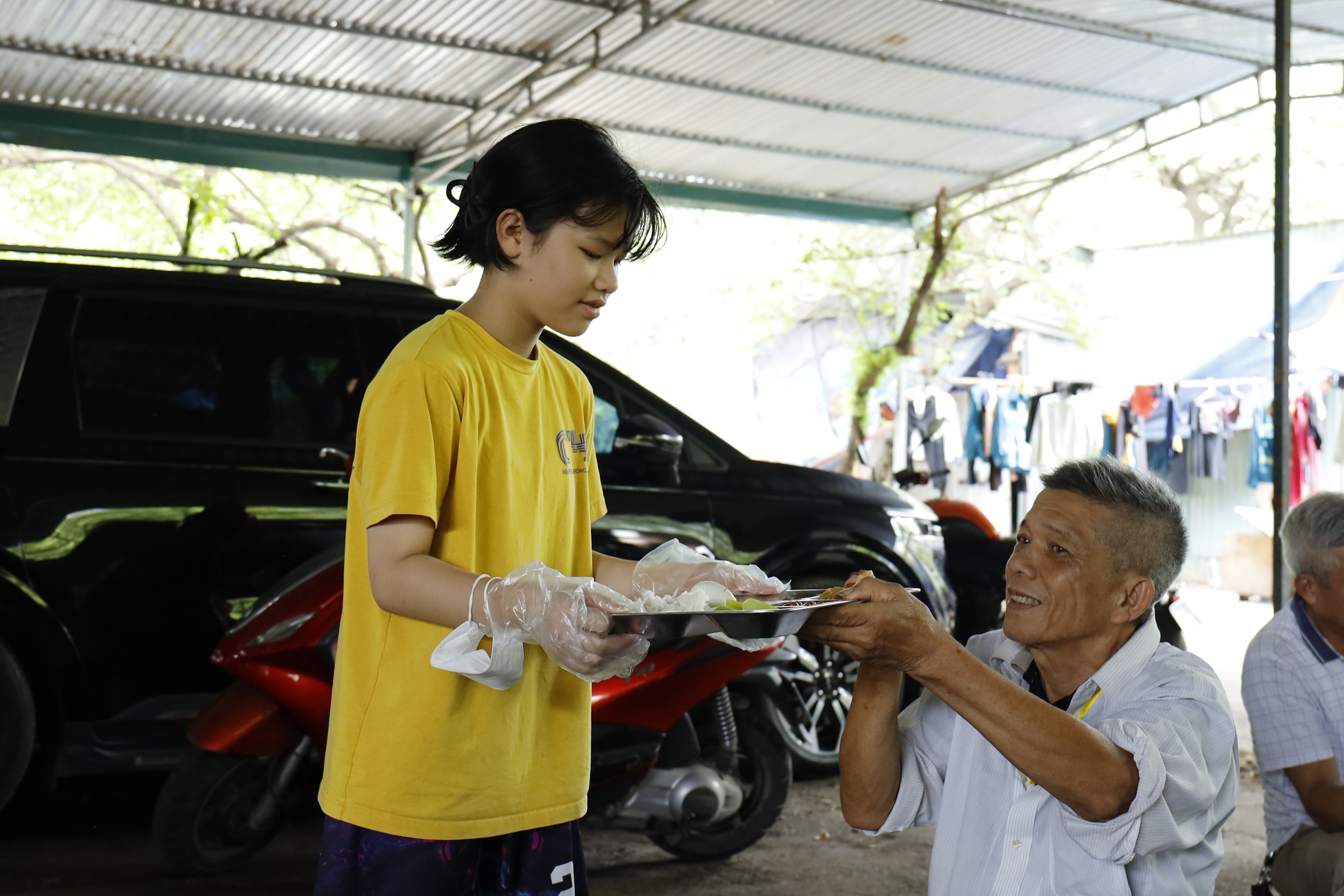 Dấu ấn ngày trở lại: Ấm lòng bữa “cơm nhà" đến với bệnh nhân sau kỳ nghỉ lễ- Ảnh 40.