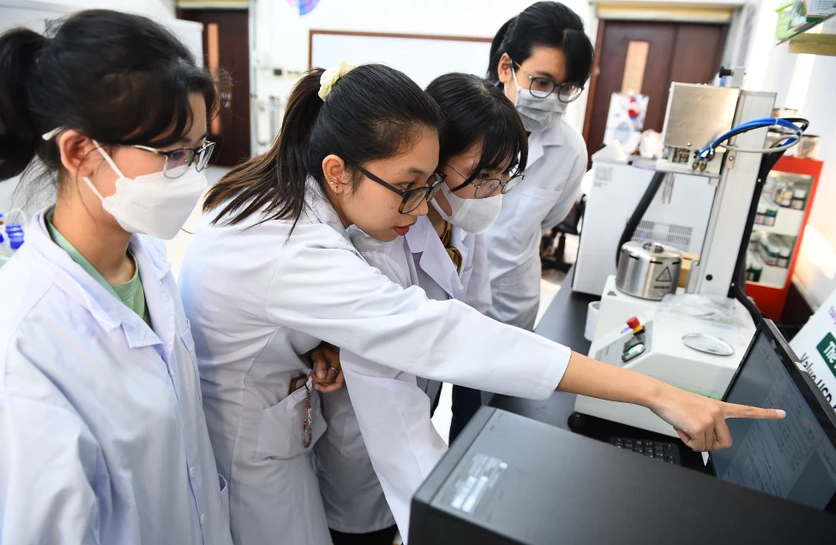 6 nhà khoa học 9X trúng tuyển đề án tiền tỉ của ĐH Quốc gia TP.HCM- Ảnh 1.