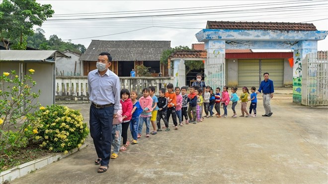 Vì sao cần khuyến khích giáo viên nam trong giáo dục mầm non?- Ảnh 1.