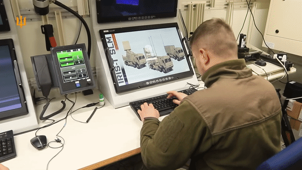 Tên lửa Kh-35 Nga dễ dàng phá hủy tổ hợp phòng không của Ukraine- Ảnh 17.