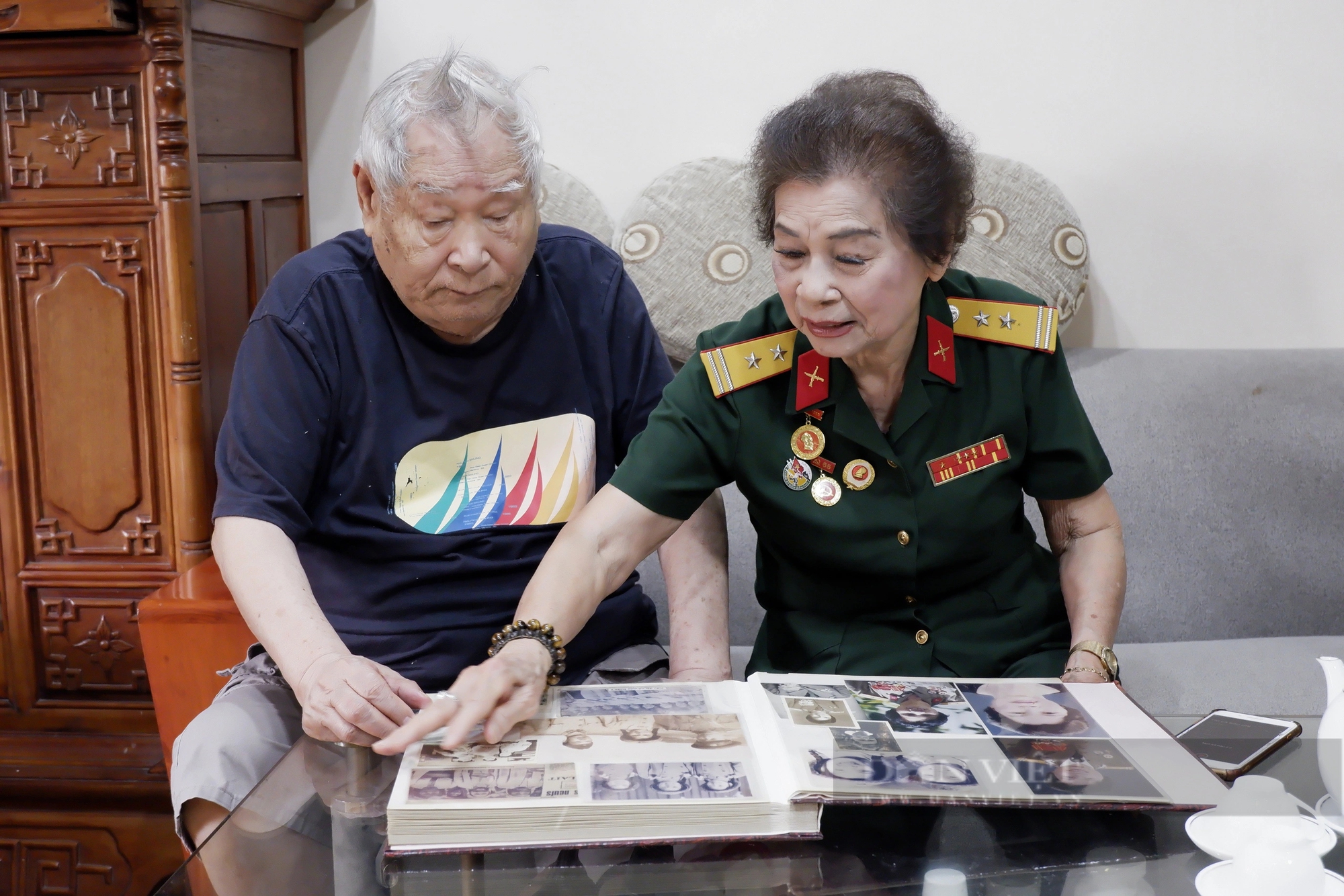 Nữ văn công “xòe lửa” trên chiến trường Điện Biên, xúc động kể về lần biểu diễn trước Bác Hồ, Đại tướng Võ Nguyên Giáp- Ảnh 6.