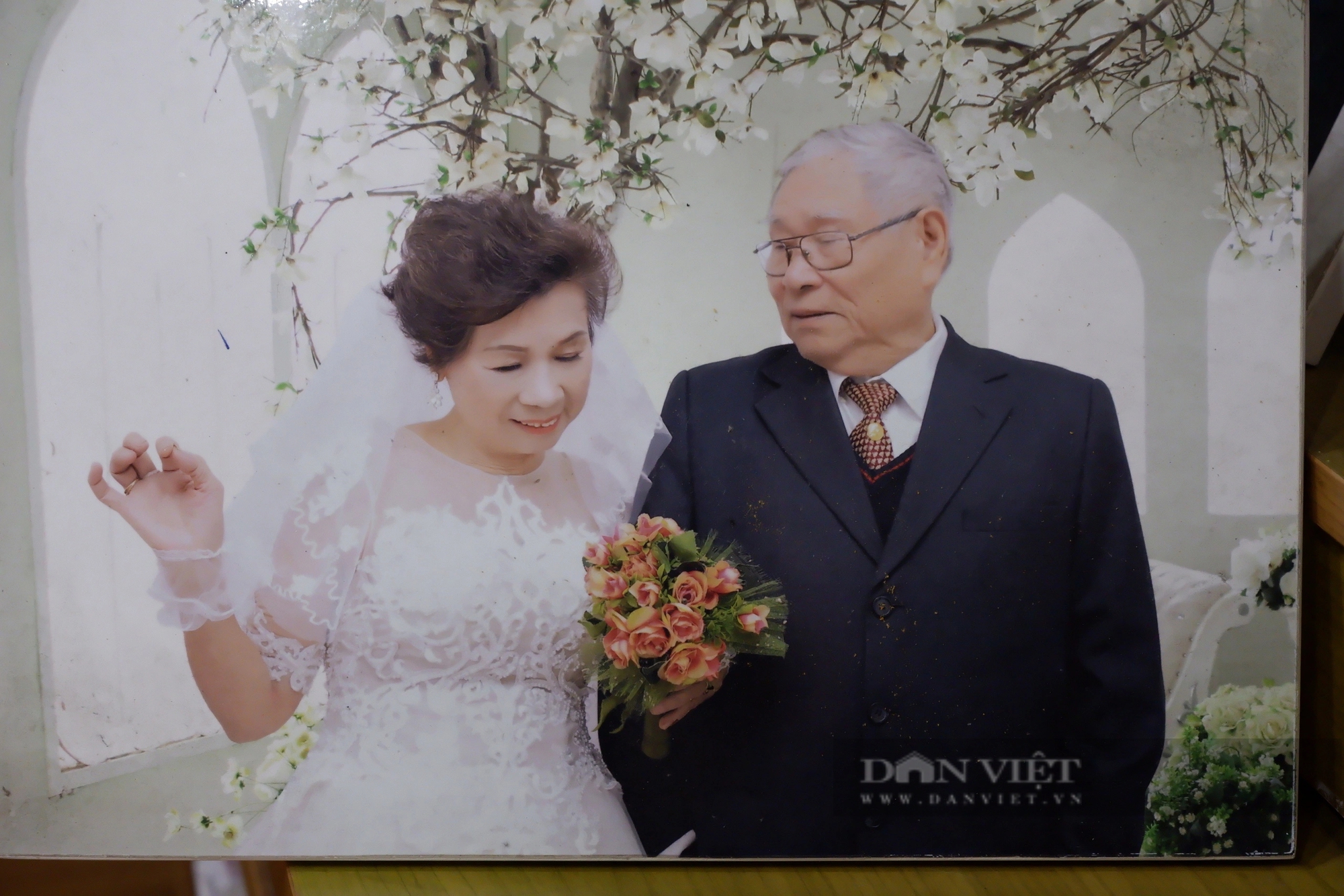 Nữ văn công “xòe lửa” trên chiến trường Điện Biên, xúc động kể về lần biểu diễn trước Bác Hồ, Đại tướng Võ Nguyên Giáp- Ảnh 4.